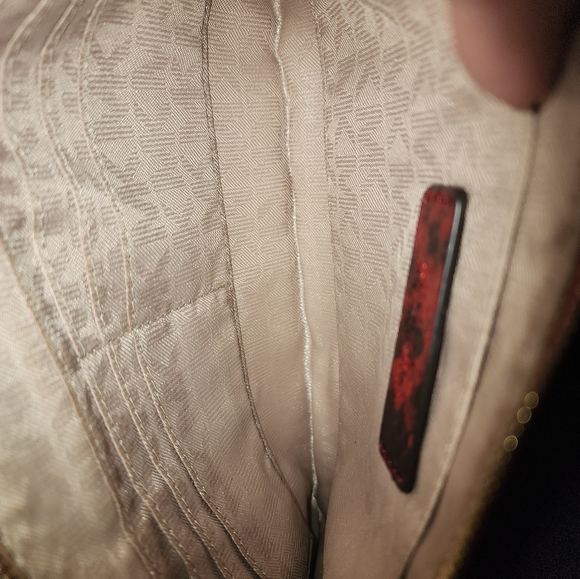 Michael Kors zippered wristlet - Picture 5 of 6